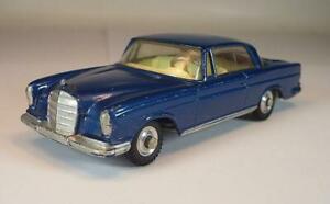 【送料無料】ホビー　模型車　車　レーシングカー コーギーoメルセデスベンツカットcorgi toys no 253 mercedes benz 220 se coupe bleu 6518