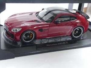 【送料無料】ホビー　模型車　車　レーシングカー メルセデス118 norev mercedes amg gt r 2017 rouge 183452｜hokushin