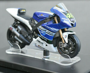 楽天市場】ミニチャンプス 1/12 バレンティーノ ロッシ ヤマハ YZR-M1