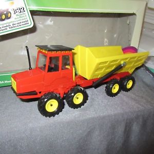 ホビー 模型車 車 レーシングカー ビンテージマスターoトター856e vintage siku 3452 osa master muldenkipper 132 tracteur