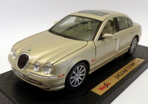 【送料無料】ホビー　模型車　車　レーシングカー ジャガータイプゴールドスケールモデルmaisto 118 scale model car 31865 1999 jaguar stype gold｜hokushin