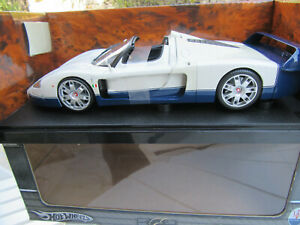 【送料無料】ホビー 模型車 車 レーシングカー ボックスマセラティマセラティmaserati mc 12 hotwheels 118 en boite parfait etat|hokushin