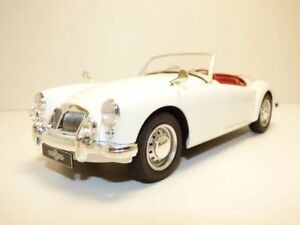 【送料無料】ホビー 模型車 車 レーシングカー mga 1600 mkii blanc 1961 118|hokushin