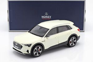 【送料無料】ホビー 模型車 車 レーシングカー アウディトロンメタリックホワイトaudi etron annee 2019 blanc metallise 118 norev|hokushin