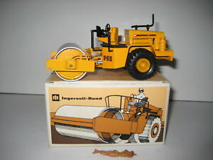 【送料無料】ホビー　模型車　車　レーシングカー ロールingersollrand sp 60 dd rouleau 1573 nzg 150 ovp｜hokushin