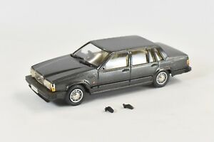 【送料無料】ホビー　模型車　車　レーシングカー モデルボルボbrooklin models volvo 740 gl re32