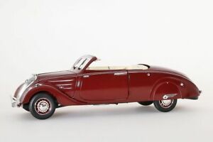 【送料無料】ホビー　模型車　車　レーシングカー プジョーダークレッドpeugeot 402 eclipse 1937 118 rouge fonce norev neuf 184717