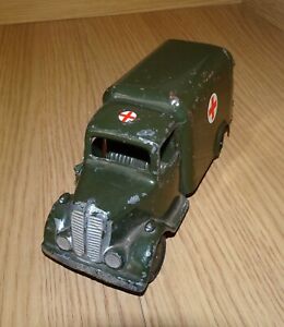 【送料無料】ホビー 模型車 車 レーシングカー ヴィンテージvintage britains 1512 army ambulance|hokushin