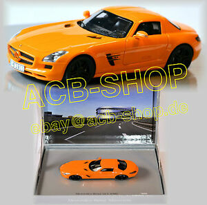 【送料無料】ホビー　模型車　車　レーシングカー メルセデスベンツオレンジmercedes benz sls amg c197 200914 orange 143 spark｜hokushin