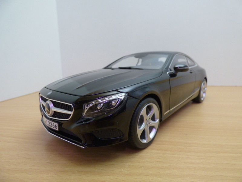 【送料無料】ホビー 模型車 車 レーシングカー メルセデスクラスカットmercedes classe s coupe noir 118 2014 c217|hokushin