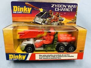 【送料無料】ホビー　模型車　車　レーシングカー イギリスビンテージトラックdinky toys zugon war chariot neuf made in angleterre vintage