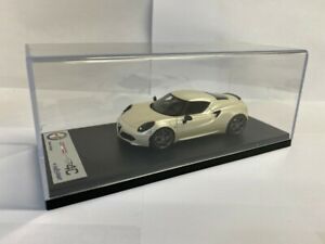 【送料無料】ホビー　模型車　車　レーシングカー アルファロメオモデルgenuine alfa romeo 4 c voiture modele｜hokushin