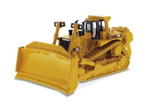 【送料無料】ホビー　模型車　車　レーシングカー トラックトターダイカストトターモデルcat d11r chenilles tracteur diecast modele tracteur dm85025
