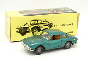 【送料無料】ホビー　模型車　車　レーシングカー カットpolitoys 143 osi coupe 1200 s 533 verte