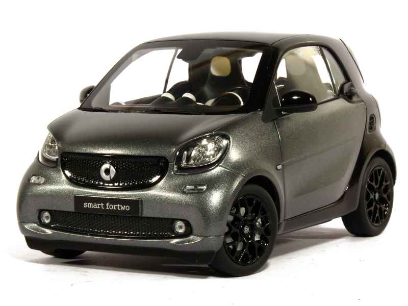 【送料無料】ホビー　模型車　車　レーシングカー スマートフォーツーnorev smart fortwo 2014 118