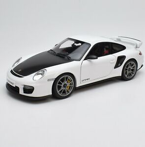 【送料無料】ホビー　模型車　車　レーシングカー ポルシェグアテマラルピースポーツカーautoart porsche 911 gt2 rs voiture de sport en blanc noir, 118, w7