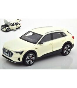 【送料無料】ホビー　模型車　車　レーシングカー アウディトロンホワイトメタリックaudi etron 2019 white metallic 118