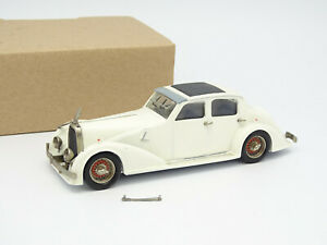 【送料無料】ホビー　模型車　車　レーシングカー キットマウントホワイトepokit kit monte resine 143 voisin c28 1938 blanche