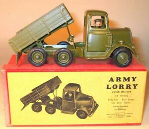 【送料無料】ホビー　模型車　車　レーシングカー ドライバーバケットbritains no 1335 armee de six roues benne arlequin avec chauffeur excellent boxed