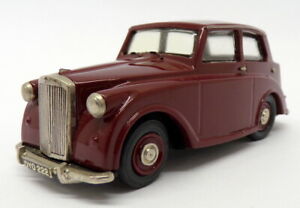 【送料無料】ホビー　模型車　車　レーシングカー イラストレータースケールモデルillustra modeles echelle 143 151019 1952 triumph mayflowermarron