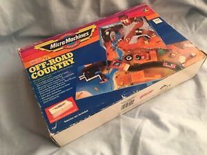 【送料無料】ホビー　模型車　車　レーシングカー マイクロマシンボックスmicro machines, galoob, road pays playset, 99 complet, boxed｜hokushin