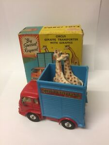 【送料無料】ホビー　模型車　車　レーシングカー キリンcorgi chipperfields 503 giraffe transporter