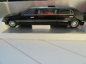 【送料無料】ホビー　模型車　車　レーシングカー リムジンリンカーンボックスlincoln limousine 2000 sun star 118 en boite tres bel etat