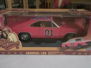 【送料無料】ホビー 模型車 車 レーシングカー スケールjoyride dukes of hazzard dodge charger echelle 118 comme neuf|hokushin