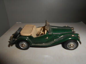 【送料無料】ホビー　模型車　車　レーシングカー グリーンキロモデルmg tf 1953 green km3 kenna models 211600 143｜hokushin