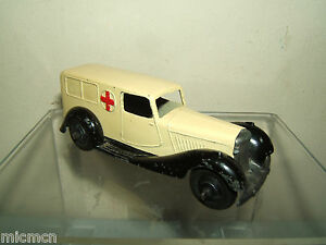 【送料無料】ホビー 模型車 車 レーシングカー ビンテージモデルvintage dinky toys modele 30f ambulance