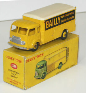 【送料無料】ホビー　模型車　車　レーシングカー フランスsimca cargo en metal dinky toys, 143 33 an made in france circa 1950｜hokushin 25,886円