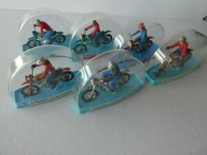 【送料無料】ホビー　模型車　車　レーシングカー オートバイライダーヴィンテージpolistil vintage selection de 6 motos et coureurs tous tres bon a comme neuf