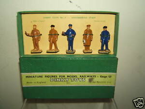 【送料無料】ホビー　模型車　車　レーシングカー ビンテージエンジニアリングスタッフセットvintage dinky gift set 4 engineering staff vn mib