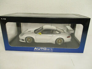 【送料無料】ホビー　模型車　車　レーシングカー ポルシェグアテマラパッケージ gor u 118 autoart porsche 911 gt3r blanc neuf emballage dorigine 28,105円