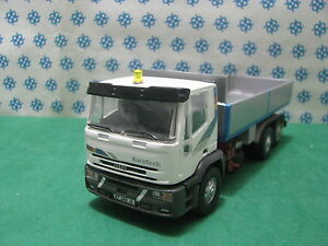 【送料無料】ホビー　模型車　車　レーシングカー トラックバケットピンモデルcamion iveco eurotech 3 axes benne 143 old voitures gila modeles｜hokushin 27,735円