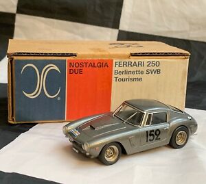 【送料無料】ホビー　模型車　車　レーシングカー フェラーリツアードフランスモスモデルamr 143 hand built ferrari 250 gt swb tour de france auto 1961 moss model boxed