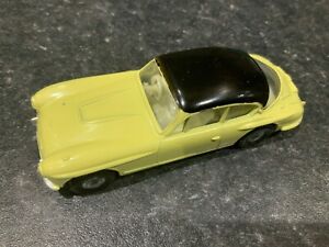 【送料無料】ホビー　模型車　車　レーシングカー スポットspot on triang jensen rare