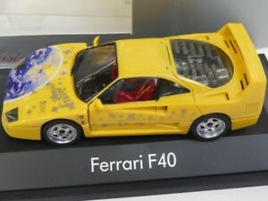 【送料無料】ホビー　模型車　車　レーシングカー フェラーリメリークリスマス143 herpa ferrari f 40 merry christmas 2000 010436