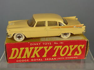 【送料無料】ホビー　模型車　車　レーシングカー ビンテージモデルロイヤルダッジセダンボックスvintage dinky toys modele 191 dodge royal sedan vn en parfait etat, dans sa boite