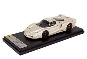 【送料無料】ホビー　模型車　車　レーシングカー フェラーリパールホワイトlooksmart 143 2005 ferrari fxx blanc perle