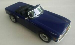 【送料無料】ホビー 模型車 車 レーシングカー モデルカーリュックtriumph tr6 resine voiture modele luc002b