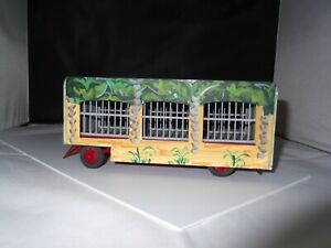 【送料無料】ホビー　模型車　車　レーシングカー サーカスパレードライオンズケージマウント143 cage des lions de la parade du cirque pinder vendue monte