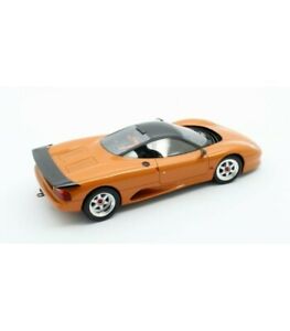 【送料無料】ホビー　模型車　車　レーシングカー ジャガーオレンジjaguar xjr 1990 metorange 118