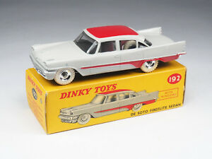 【送料無料】ホビー　模型車　車　レーシングカー イングランドデソトセダンdinky toys england 192 de soto fireflite sedan 143e