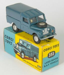 【送料無料】ホビー　模型車　車　レーシングカー コーギーcorgi 351 landrover raf vehicule bleu nearcomme neufboxed annees 1950