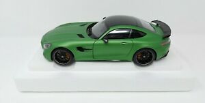 【送料無料】ホビー　模型車　車　レーシングカー メルセデスマグノアマットグリーンボックス118 autoart mercedes amg gtramg green hell magno matt green 76333cret
