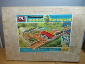 【送料無料】ホビー　模型車　車　レーシングカー モデルファームヤードボックスbritains model farm yard vn en parfait etat, dans sa boite｜hokushin