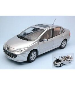 【送料無料】ホビー　模型車　車　レーシングカー プジョーシルバーpeugeot 307 2006 silver 118