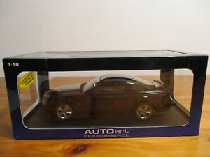 【送料無料】ホビー　模型車　車　レーシングカー フォードボックスムスタングgor 118 autoart ford mustang gt nouveau neuf dans sa boite
