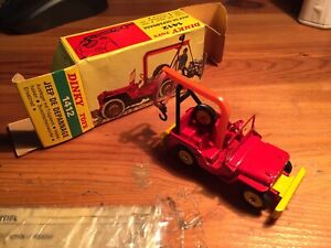 【送料無料】ホビー　模型車　車　レーシングカー ジープdinky toys jeep 1412